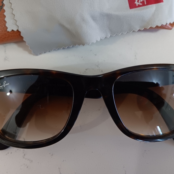Ray Ban Wayfarer - Picture 2 of 8